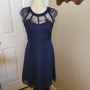 NEW Liza Luxe Velvet Lace Midi Dress Size S